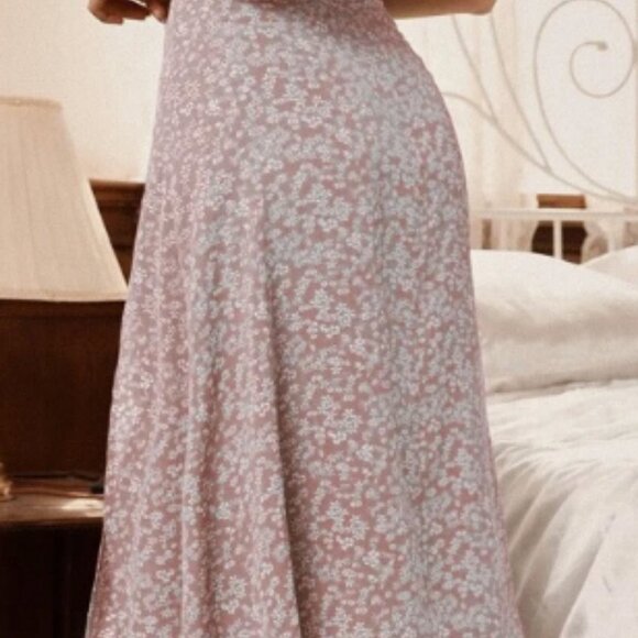 SHEIN Pink Ditsy Floral Split Thigh Skirt - Picture 5 of 6